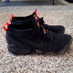 Nike women's Black Running Shoes